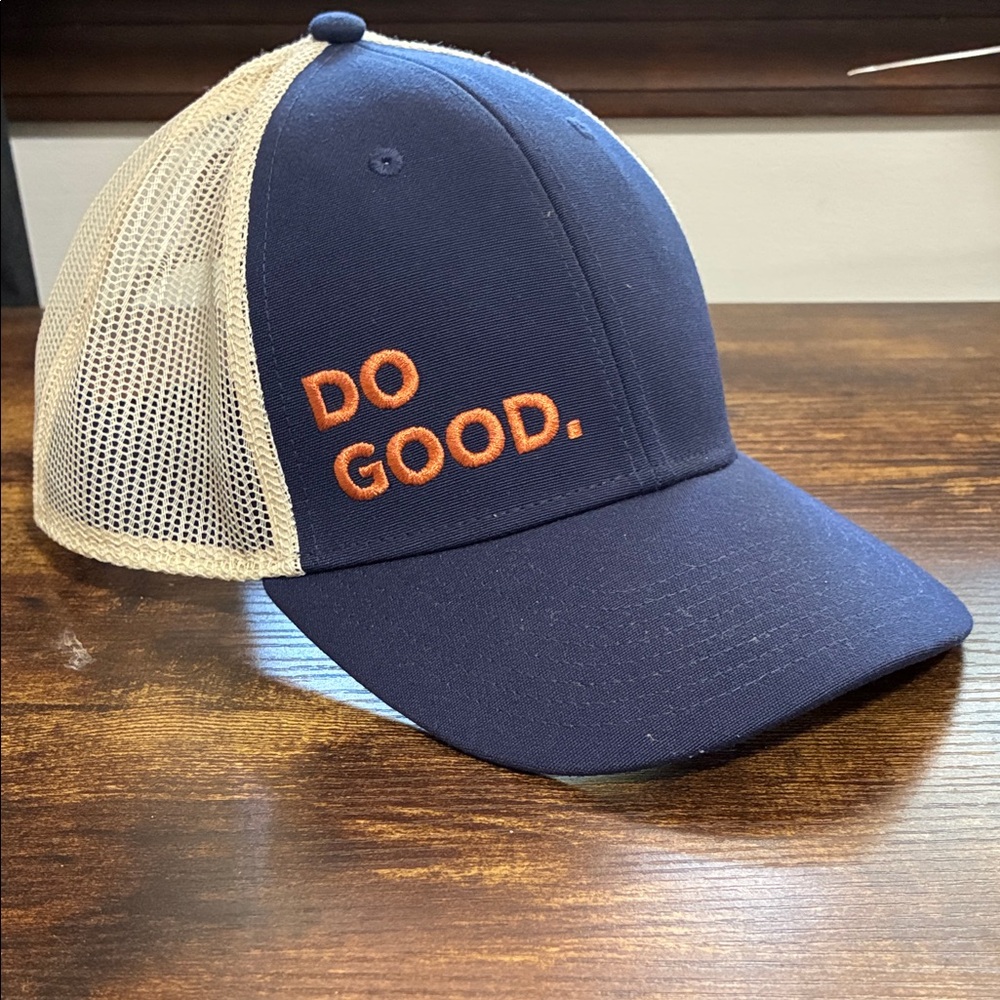 Cotopaxi NWOT Cotopaxi Navy and Beige Trucker Hat